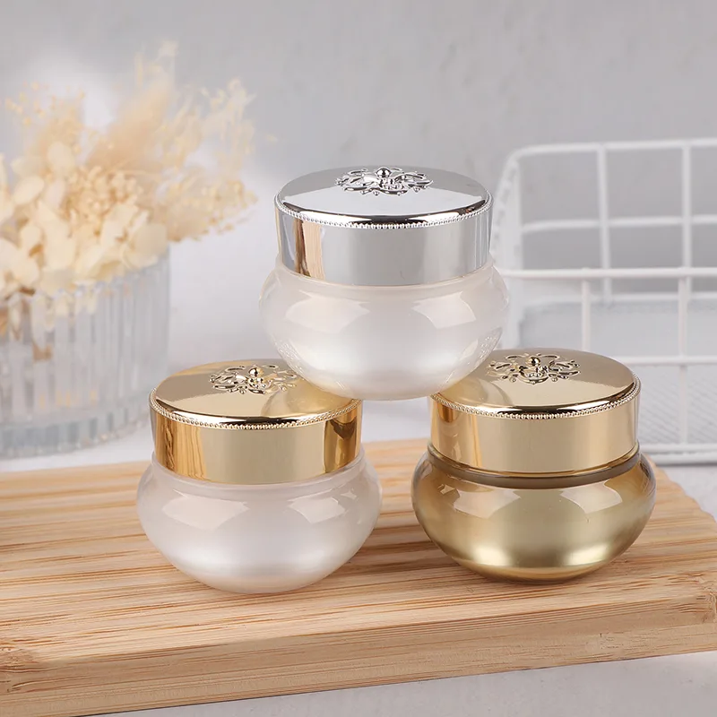 Pots de voyage vides en acryli - Luxury Skincare & Spa Reviews avis et prix
